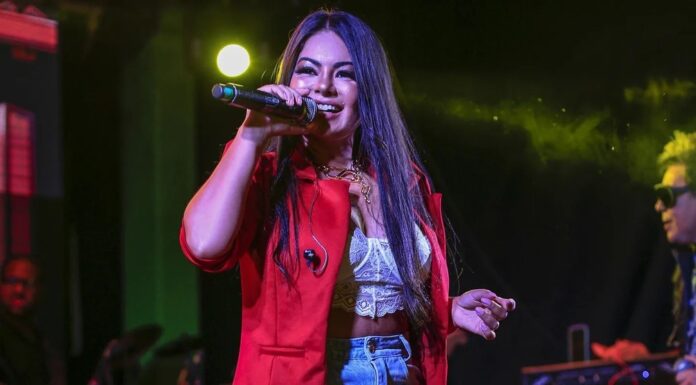 paulian-abelha-vocalista-da-calcinha-preta-3