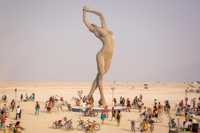 truth-is-beauty-4-by-marco-cochrane