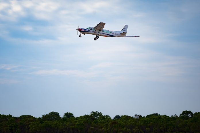 151025-ie-aeronave-levantamentos-aerogeofisicos-sgb-092-o