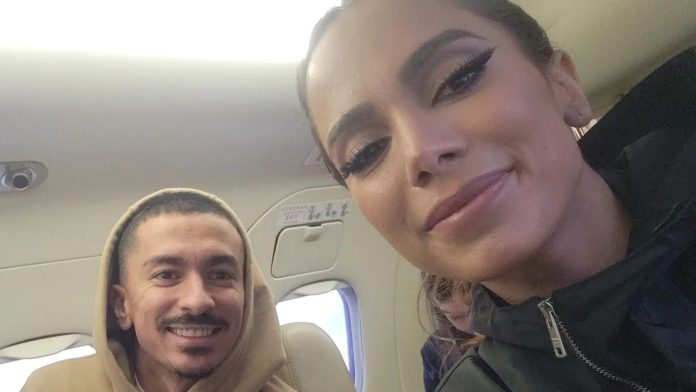 anitta-aniversario-do-irmao-renan-machado