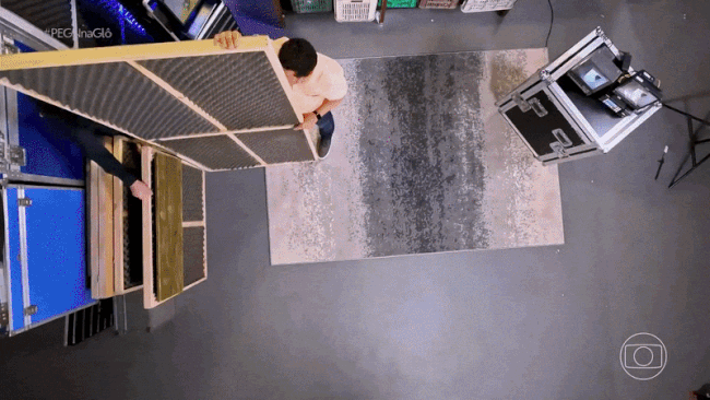 14474602-1080p-4000k-h264-2ch-128k-44100-aac-1775136295-trim-ezgif.com-resize