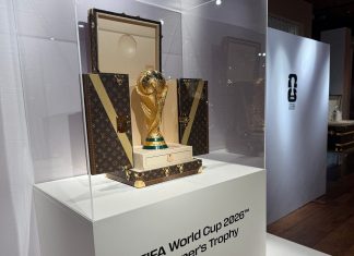 Taça da Copa do Mundo chegará ao estádio da final em um baú personalizado da Louis Vuitton; veja